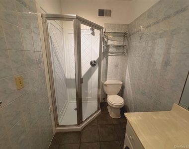 175 Main Street - Photo Thumbnail 8