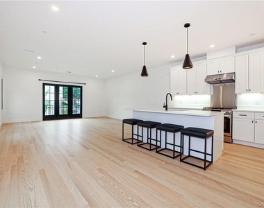 59 Nelson Avenue - Photo Thumbnail 9