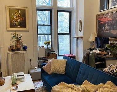 116 W 8th Street - Photo Thumbnail 4