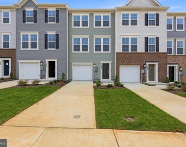 394 Seeback Dr - Photo Thumbnail 29
