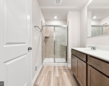 394 Seeback Dr - Photo Thumbnail 26