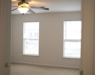 18061 Camdenhurst Drive - Photo Thumbnail 12