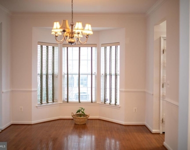 18061 Camdenhurst Drive - Photo Thumbnail 5