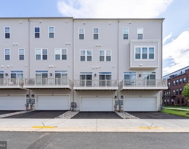 22812 Tawny Pine Square - Photo Thumbnail 36