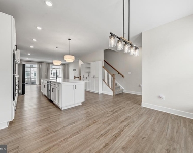 22812 Tawny Pine Square - Photo Thumbnail 10