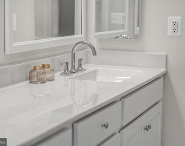 22812 Tawny Pine Square - Photo Thumbnail 27