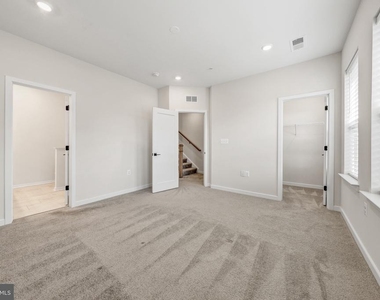 22812 Tawny Pine Square - Photo Thumbnail 19
