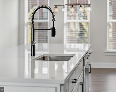 22812 Tawny Pine Square - Photo Thumbnail 12