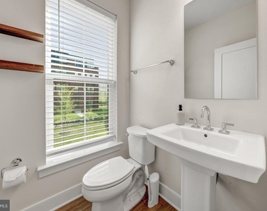 22812 Tawny Pine Square - Photo Thumbnail 17
