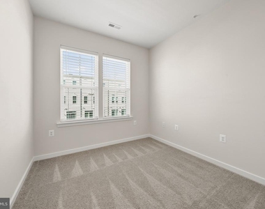 22812 Tawny Pine Square - Photo Thumbnail 24