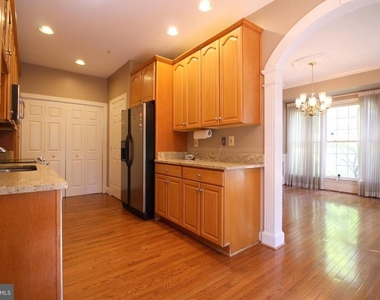 6032 Kelsey Court - Photo Thumbnail 10