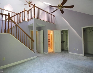 6032 Kelsey Court - Photo Thumbnail 14