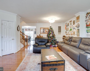 4594 Barringer Place - Photo Thumbnail 7