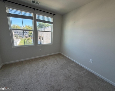 264 Sage Circle - Photo Thumbnail 20