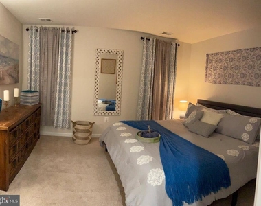 264 Sage Circle - Photo Thumbnail 12