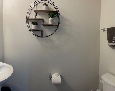264 Sage Circle - Photo Thumbnail 11