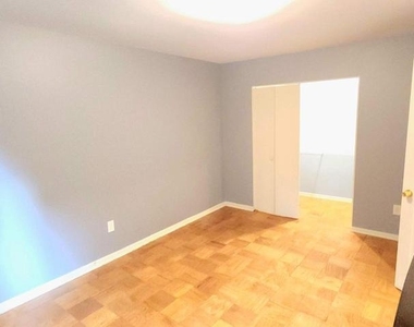 10028 Mosby Woods Drive - Photo Thumbnail 11