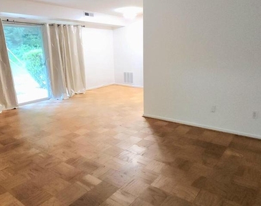 10028 Mosby Woods Drive - Photo Thumbnail 2