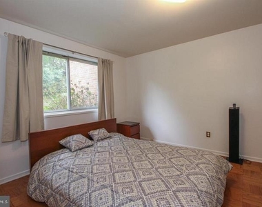 10028 Mosby Woods Drive - Photo Thumbnail 8