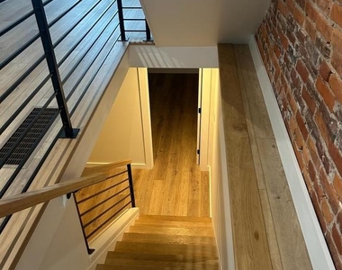 1810 Tasker Street - Photo Thumbnail 7