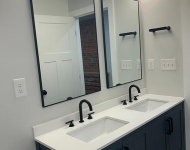 1810 Tasker Street - Photo Thumbnail 9