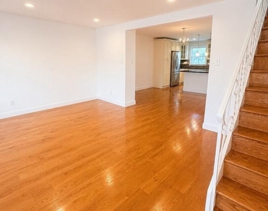 3646 Genesee Drive - Photo Thumbnail 2