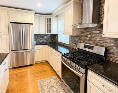 3646 Genesee Drive - Photo Thumbnail 6