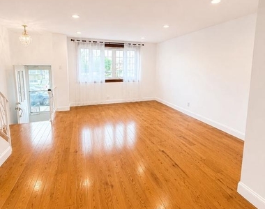 3646 Genesee Drive - Photo Thumbnail 9