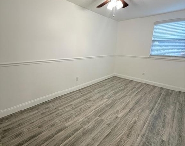 3646 Genesee Drive - Photo Thumbnail 17