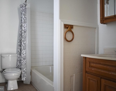 6031 Market Street - Photo Thumbnail 9