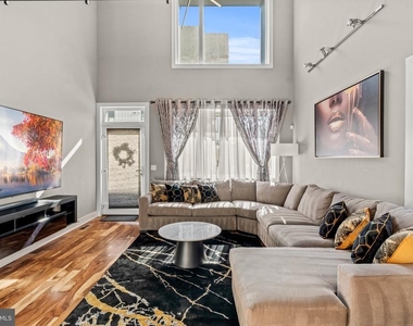 1124 N American Street - Photo Thumbnail 1