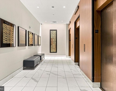 241 S 6th Street - Photo Thumbnail 18