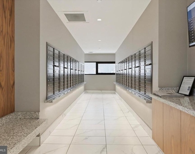 241 S 6th Street - Photo Thumbnail 19