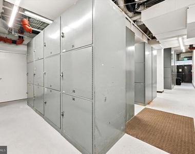 241 S 6th Street - Photo Thumbnail 25