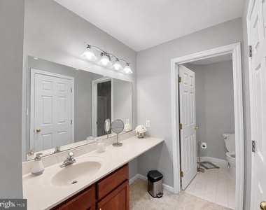 103 Red Rock Circle - Photo Thumbnail 7