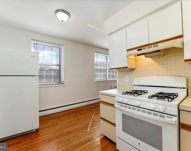 383 Lakeside Road - Photo Thumbnail 7