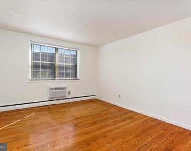 383 Lakeside Road - Photo Thumbnail 9