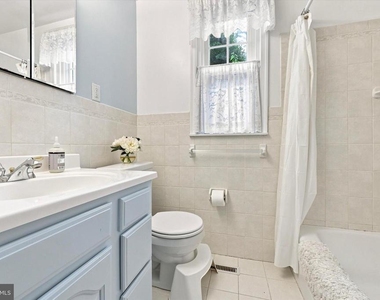 500 E Lancaster Avenue - Photo Thumbnail 11