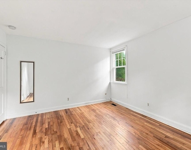 500 E Lancaster Avenue - Photo Thumbnail 8
