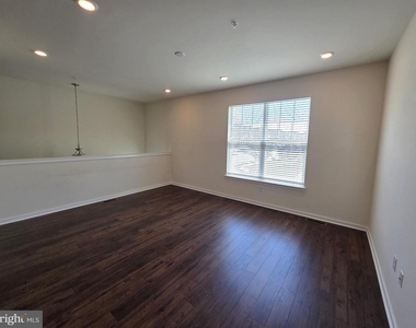 1802 Boulder Drive - Photo Thumbnail 5