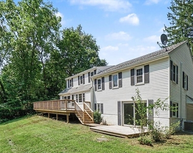 31 Beacon Hill Court - Photo Thumbnail 9