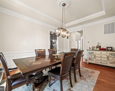 602 Dolmens Lane - Photo Thumbnail 8