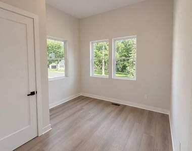 21 Cadwallader Court - Photo Thumbnail 10