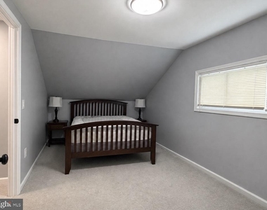 6 Roundwood Lane - Photo Thumbnail 11