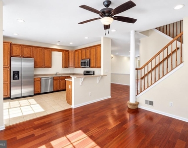 99 Warwick Road - Photo Thumbnail 28