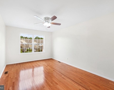 99 Warwick Road - Photo Thumbnail 21