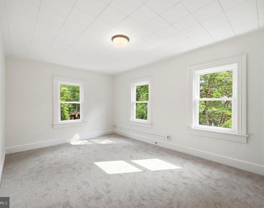 3 Willow Street - Photo Thumbnail 10