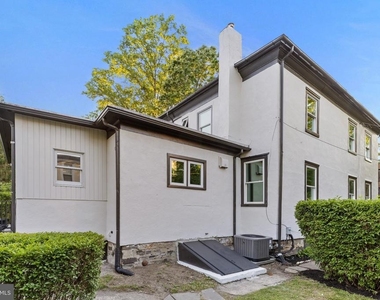 3 Willow Street - Photo Thumbnail 16