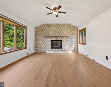 118 Sylvan Terrace - Photo Thumbnail 4