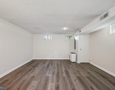 118 Sylvan Terrace - Photo Thumbnail 18
